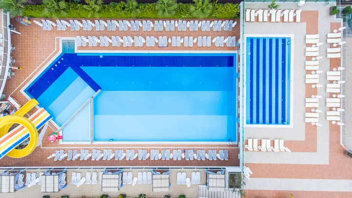 Dream World Resort & Spa Pools